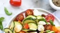 Caprese Zucchini Salad Caprese Zucchini Salad