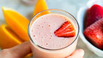 Easy 5-Minute Strawberry Smoothie Easy 5-Minute Strawberry Smoothie