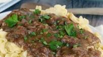 Slow Cooker Sauerbraten Beef in Gingersnap Gravy Slow Cooker Sauerbraten Beef in Gingersnap Gravy