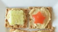 Crackers with Hummus and Veggies Crackers with Hummus and Veggies