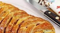 Italian Minced Beef Plait - so quick & easy to prepare. Italian Minced Beef Plait - so quick & easy to prepare.