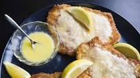 Bolognese-Style Pork Cutlets Bolognese-Style Pork Cutlets