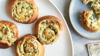 Cheesy Spinach and Artichoke Pinwheels Cheesy Spinach and Artichoke Pinwheels