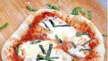 Grilled Pizza Margherita Grilled Pizza Margherita