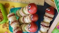 Orugas de fruta y pan Orugas de fruta y pan