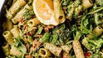 lemony basil creamy vegan pasta with broccoli & sundried tomatoes lemony basil creamy vegan pasta with broccoli & sundried tomatoes