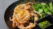 Soft shell crab pakora with green sauce Soft shell crab pakora with green sauce