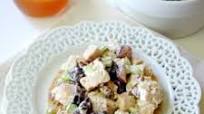 Greek Yogurt Chicken Salad with Grapes and Pecans Greek Yogurt Chicken Salad with Grapes and Pecans