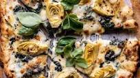 Spinach and Artichoke Pizza with Cheesy Bread Crust Spinach and Artichoke Pizza with Cheesy Bread Crust