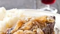 Slow-Cooker Smothered Steak Slow-Cooker Smothered Steak
