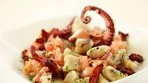 Here's an exotic salad using one of the ocean's most unique offerings! Here's an exotic salad using one of the ocean's most unique offerings!