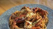Garlic and Crab Noodles Garlic and Crab Noodles