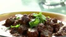 Goan Beef Curry with Vinegar: Beef Vindaloo Goan Beef Curry with Vinegar: Beef Vindaloo
