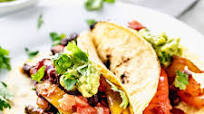 Easy Veggie Tacos {Vegan} Easy Veggie Tacos {Vegan}