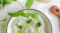 Egyszerű tzatziki recept, könnyű görög saláta Egyszerű tzatziki recept, könnyű görög saláta
