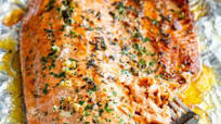 Baked Salmon in Foil with Garlic, Rosemary and Thyme {Whole30, Keto} Baked Salmon in Foil with Garlic, Rosemary and Thyme {Whole30, Keto}