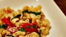 Pioneer Woman's Spicy Pasta Salad with Smoked Gouda, Tomatoes and Basil Pioneer Woman's Spicy Pasta Salad with Smoked Gouda, Tomatoes and Basil