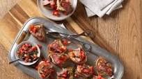 Beef Bruschetta with Roasted Garlic-Feta Spread Beef Bruschetta with Roasted Garlic-Feta Spread