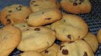 Chewy Jumbo Chocolate Chip Cookies Chewy Jumbo Chocolate Chip Cookies