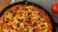 Free From Gluten - Cast-Iron Margherita Pizza with Cheesy Crust Free From Gluten - Cast-Iron Margherita Pizza with Cheesy Crust