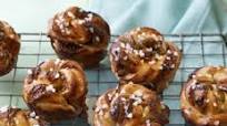 Steph’s Zest & Spice Hot Cross Buns Steph’s Zest & Spice Hot Cross Buns