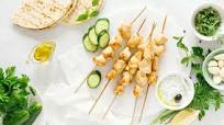 Chicken Souvlaki with Tzatziki Sauce Chicken Souvlaki with Tzatziki Sauce