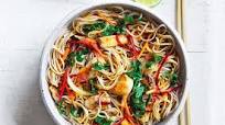 Japanese-style pork and soba noodle stir-fry recipe Japanese-style pork and soba noodle stir-fry recipe
