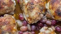 Chicken Thighs with Grapes, Thyme and Smoked Paprika Chicken Thighs with Grapes, Thyme and Smoked Paprika
