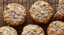 Super Yummy Chocolate Chunk Oatmeal Cookies Super Yummy Chocolate Chunk Oatmeal Cookies
