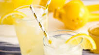 Easy Honey Lemonade Easy Honey Lemonade