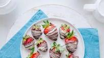 Easy Chocolate Covered Strawberries Easy Chocolate Covered Strawberries