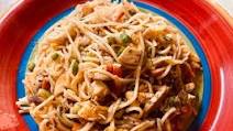 Easiest Way to do thoroughly Yummy Easy hakka noodles. Easiest Way to do thoroughly Yummy Easy hakka noodles.