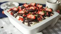Chocolate Covered Strawberry Greek Yogurt Tiramisu {Gluten-Free, Grain-Free} Chocolate Covered Strawberry Greek Yogurt Tiramisu {Gluten-Free, Grain-Free}