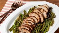 Coffee-Rubbed Pork Tenderloin with Green Beans Coffee-Rubbed Pork Tenderloin with Green Beans