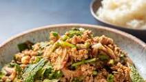 Laab Moo Isan (Thai Isan-Style Minced Pork Salad) Laab Moo Isan (Thai Isan-Style Minced Pork Salad)