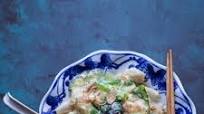 Wat Tan Hor Fun (Cantonese Fried Flat Rice Noodles with Egg Gravy) Wat Tan Hor Fun (Cantonese Fried Flat Rice Noodles with Egg Gravy)