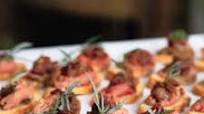 Peppered Beef Tenderloin Crostini with Caramelized Onions Peppered Beef Tenderloin Crostini with Caramelized Onions