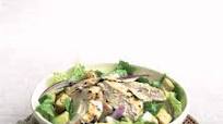 Garlic chicken caesar salad Garlic chicken caesar salad