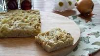 Focaccia con le cipolle Focaccia con le cipolle