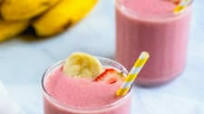 Strawberry Banana Smoothie (2 Ingredients!) Strawberry Banana Smoothie (2 Ingredients!)