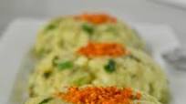 Gujarati Khichu - steamed rice flour with spices Gujarati Khichu - steamed rice flour with spices