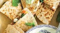 Cheesy Chicken & Kale Quesadillas with Creamy Guacamole Cheesy Chicken & Kale Quesadillas with Creamy Guacamole