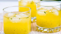 Pineapple, apple and mint juice Pineapple, apple and mint juice