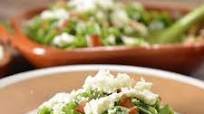 Tostadas con Ensalada de Nopales Tostadas con Ensalada de Nopales
