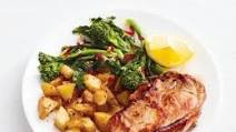 Pork Chops with Potatoes and Spicy Broccoli Rabe Pork Chops with Potatoes and Spicy Broccoli Rabe