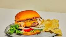 Classic Cheeseburger Classic Cheeseburger