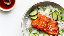 Salmon and Coconut Rice Bowls with Sriracha Honey Salmon and Coconut Rice Bowls with Sriracha Honey