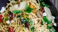 Simple Mediterranean Olive Oil Pasta Simple Mediterranean Olive Oil Pasta
