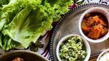 Bo Ssäm {Korean Pork Roast Lettuce Wraps} and Ginger Scallion Sauce Make Ahead Mondays Bo Ssäm {Korean Pork Roast Lettuce Wraps} and Ginger Scallion Sauce Make Ahead Mondays