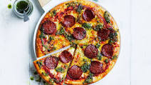 Simple pesto pepperoni pizza Simple pesto pepperoni pizza